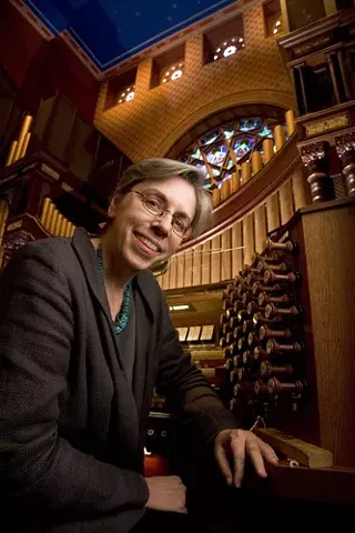 Image: Organist Gail Archer