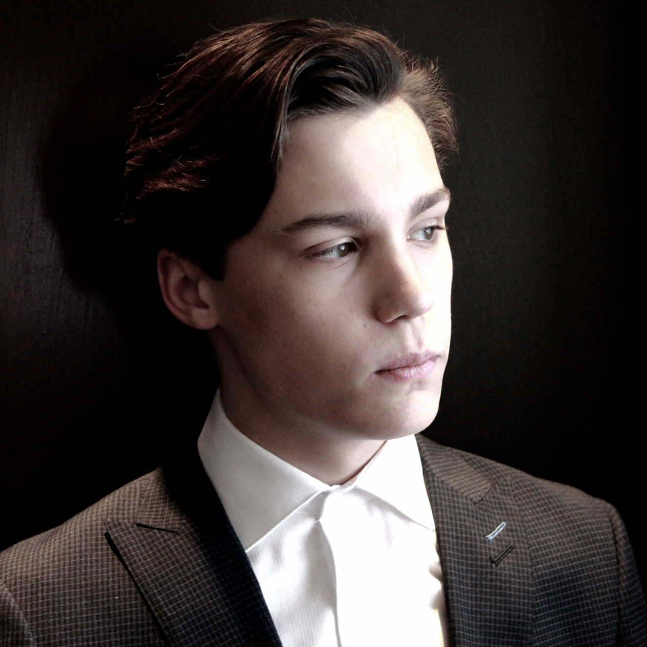 Pianist Jaeden Izik-Dzurko
