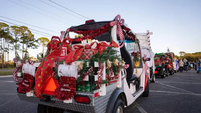 Image: Holly Jolly Jekyll Parade & Lighting of the Great Tree