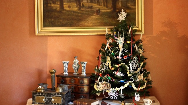 Owens-Thomas House shows evolution of Christmas traditions