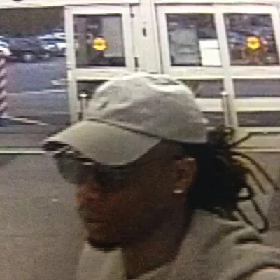 Image: Police seek theft suspects