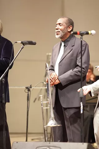 Image: Concert: Teddy Adams and the Divas