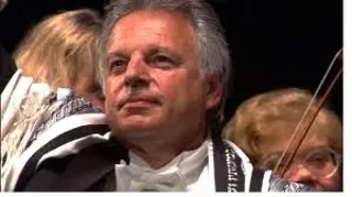 Image: Film: 100 Voices: A Journey Home