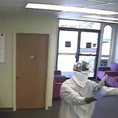 Image: Wells Fargo on Ogeechee robbed