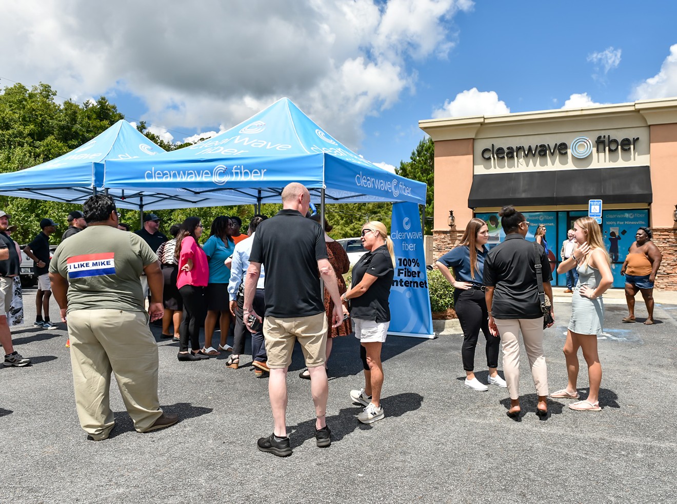 Clearwave Fiber's Hinesville, GA Customer Experience Center Grand Opening Ribbon Cutting