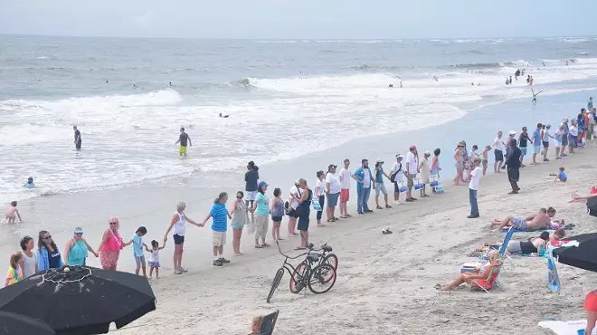 Image: Hands Across the Sand joins forces to fight offshore drilling