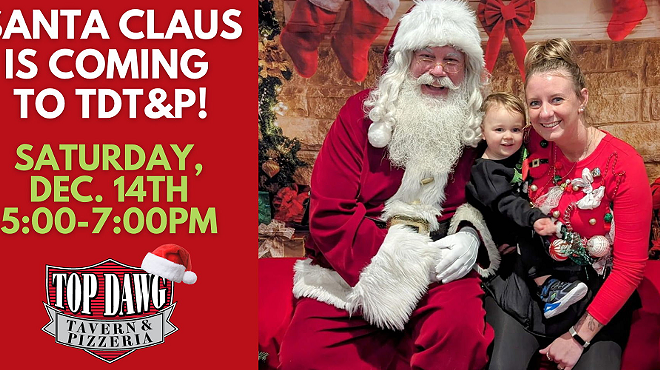 Image: Santa Claus at Top Dawg Tavern & Pizzeria on Hilton Head Island