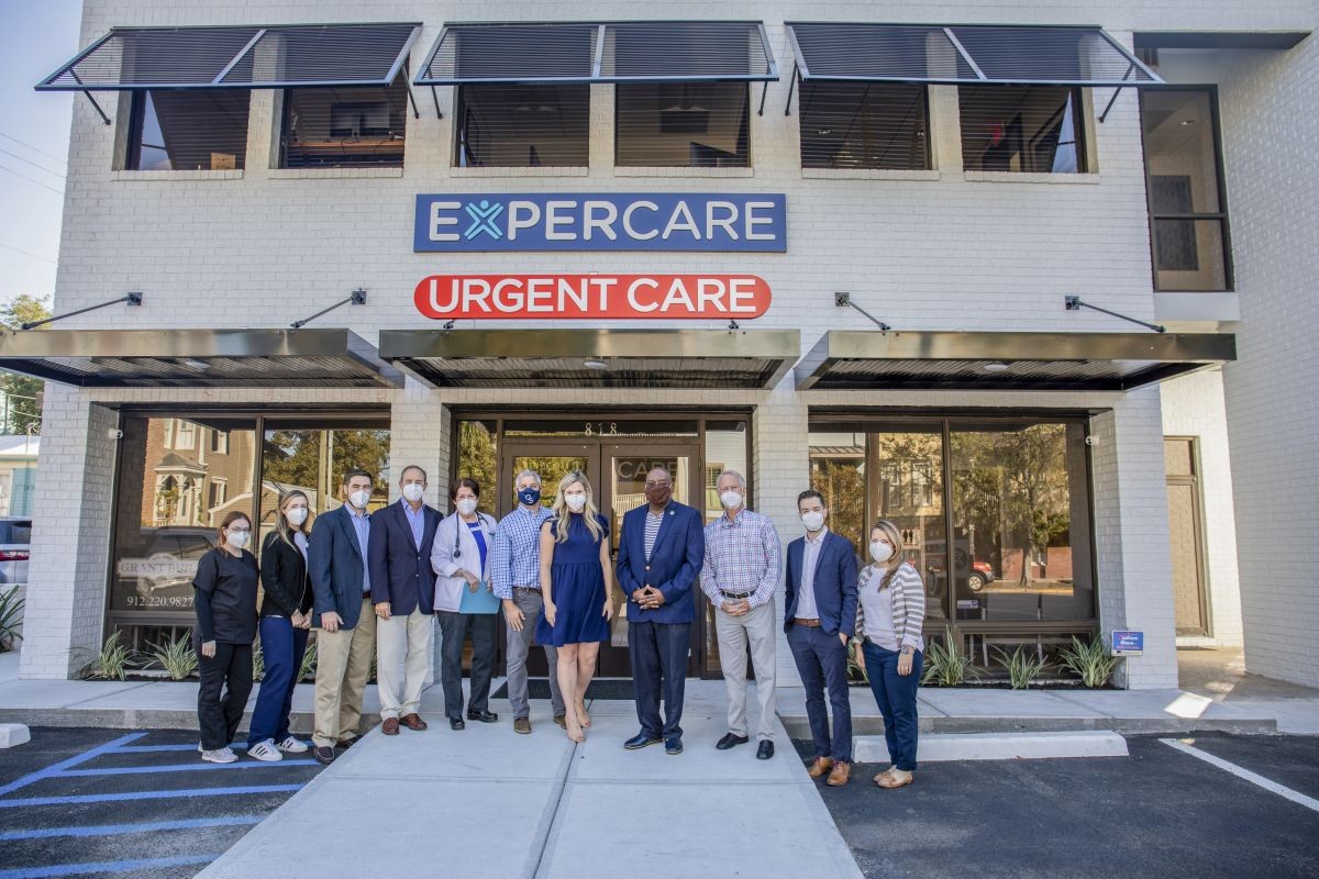 Left to right: Makayla Taylor, Katie McNamee, Patrick Knorr, Robert Mazur, MD , Scott Grant, Catherine Grant, Mayor Van Johnson, David Carson, MD , Spencer Gambrell, and Mallory Ledergerber Capps