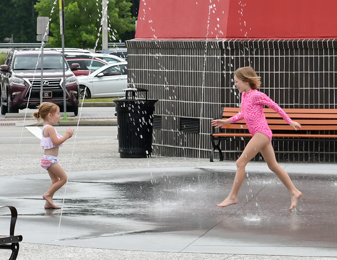 Tanger Outlets Splash Pad Ribbon Cutting Presented by Memorial Health Dwaine &amp; Cynthia Willett Children’s Hospital