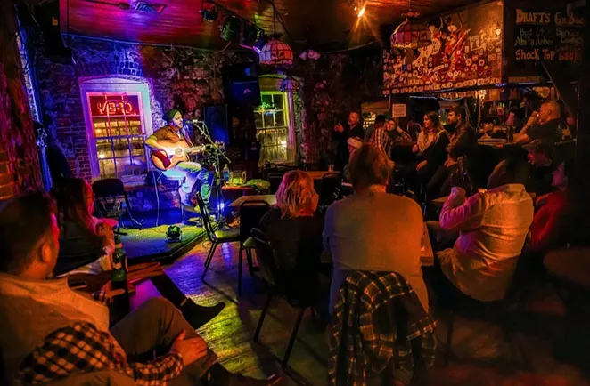 A bittersweet goodbye to Savannah&rsquo;s Bayou Cafe