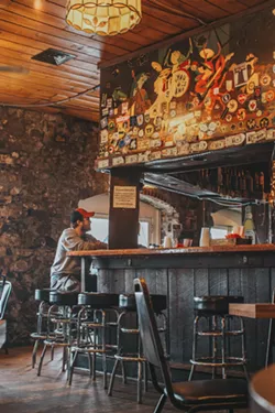 A bittersweet goodbye to Savannah&rsquo;s Bayou Cafe